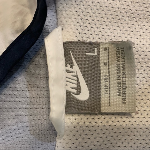 Nike Women’s windbreaker size L - Picture 4 of 14